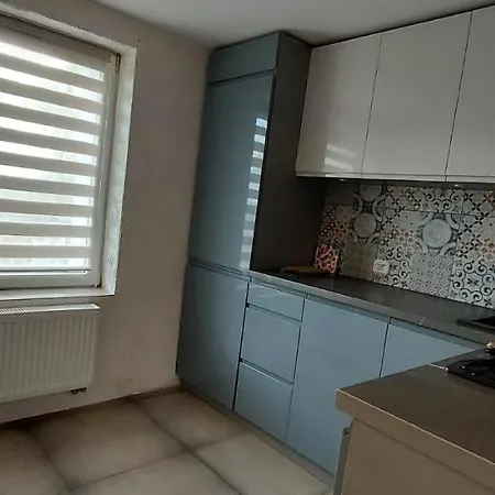 Nad Jeziorem Apartment *