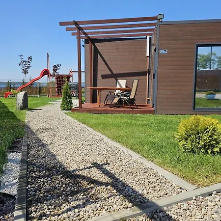 Nad Jeziorem Holiday home *